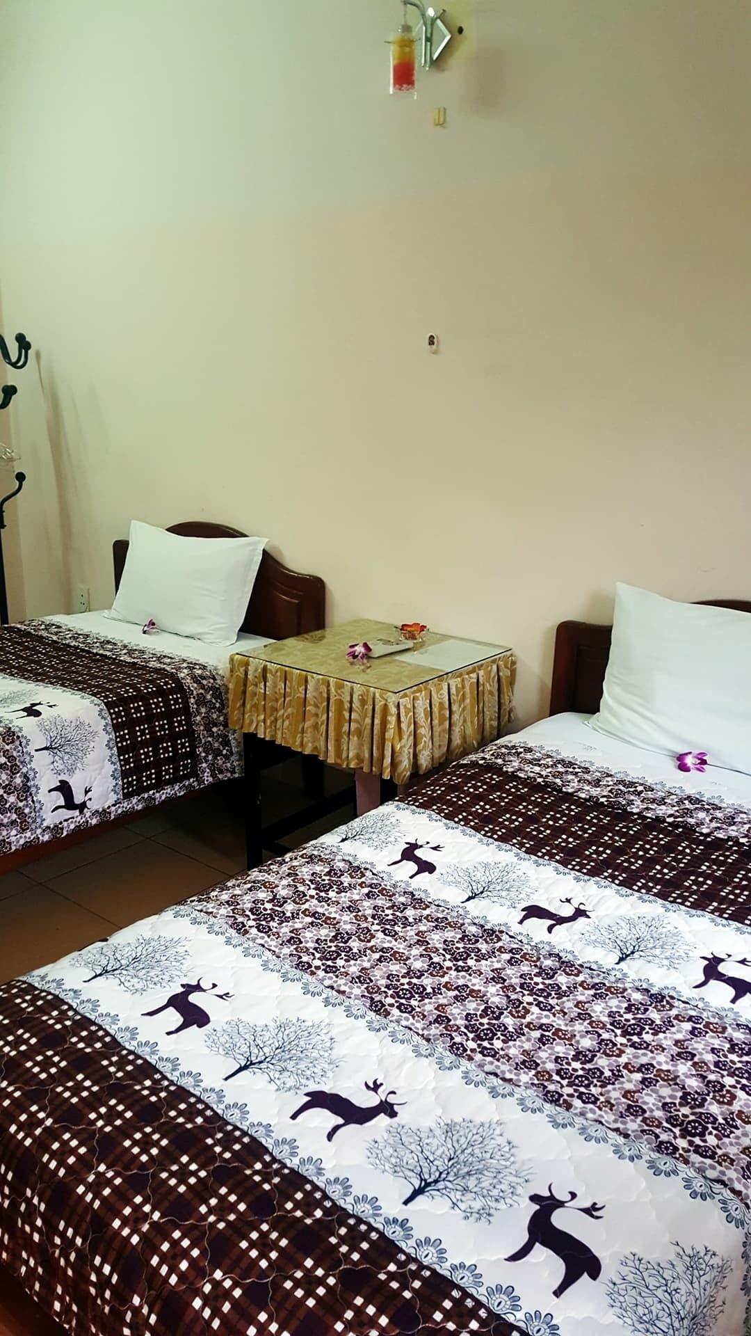 Phong Lan Guesthouse Hue Bagian luar foto