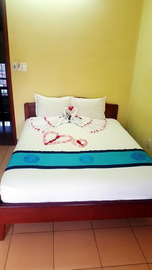 Phong Lan Guesthouse Hue Bagian luar foto