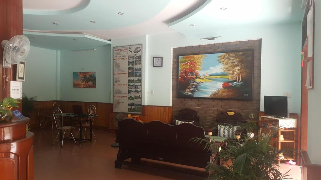 Phong Lan Guesthouse Hue Bagian luar foto