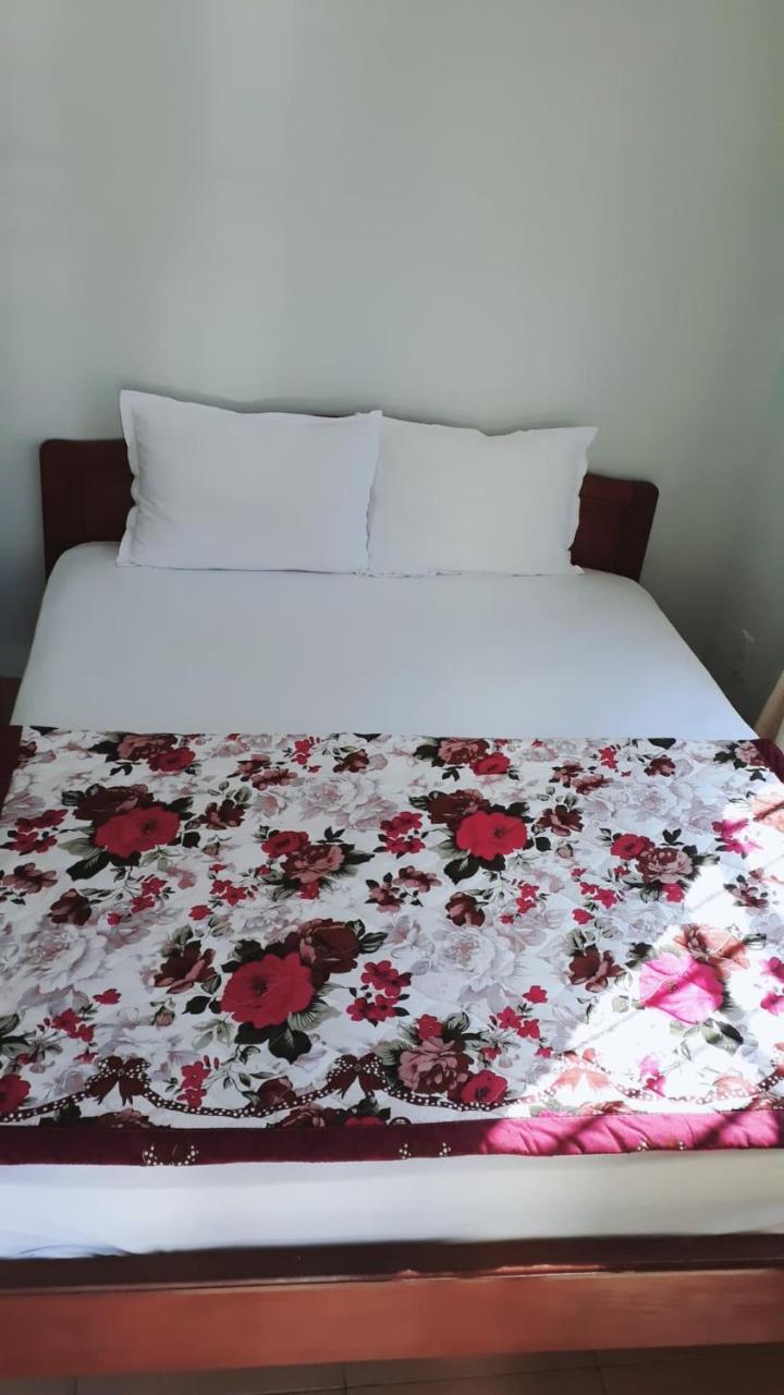 Phong Lan Guesthouse Hue Bagian luar foto