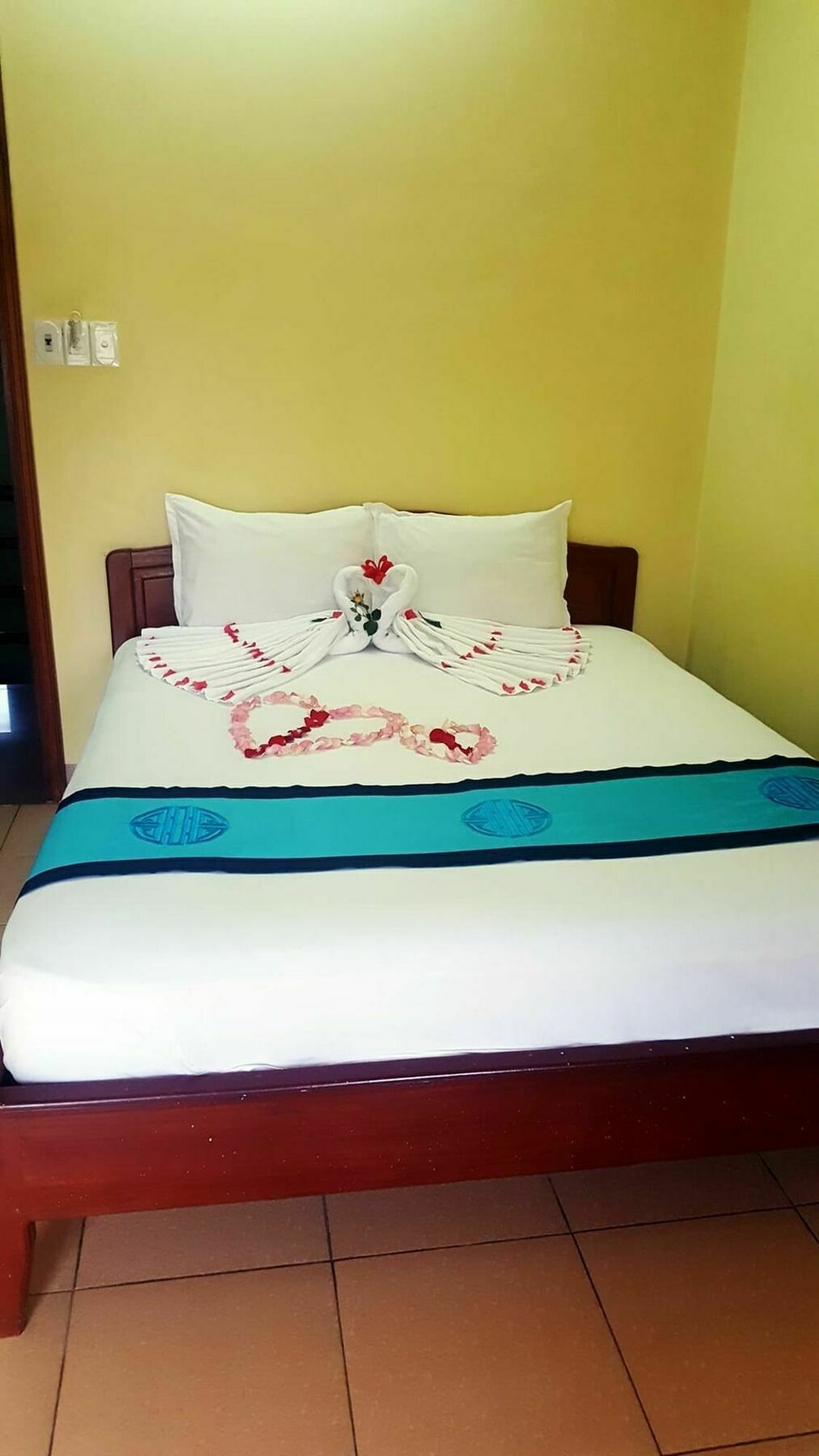 Phong Lan Guesthouse Hue Bagian luar foto